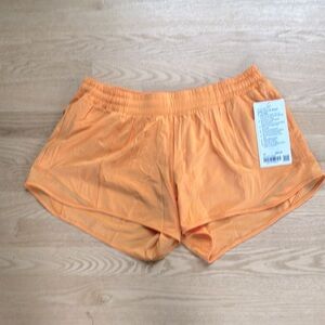 Lululemon Hotty Hot Shorts 4”